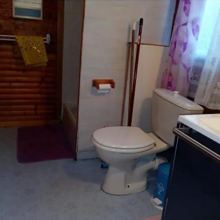 Maison Chambon-sur-lac, 5 Pièces, 8 Personnes - Fr-1-395-11 Hébergement de vacances