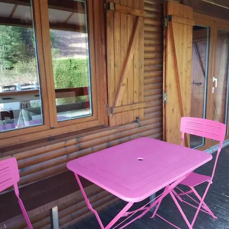 Maison Chambon-sur-lac, 5 Pieces, 8 Personnes - Fr-1-395-11 Holiday home