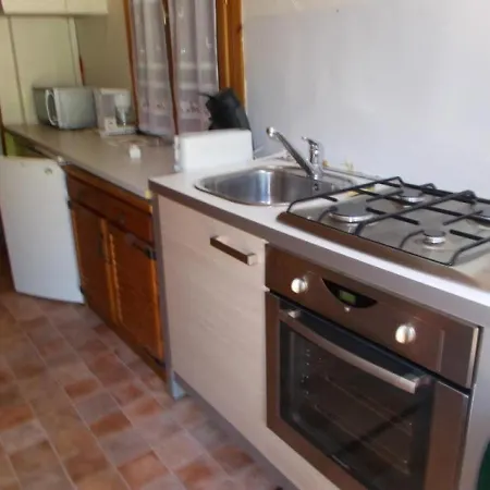 Maison Chambon-sur-lac, 5 Pieces, 8 Personnes - Fr-1-395-11